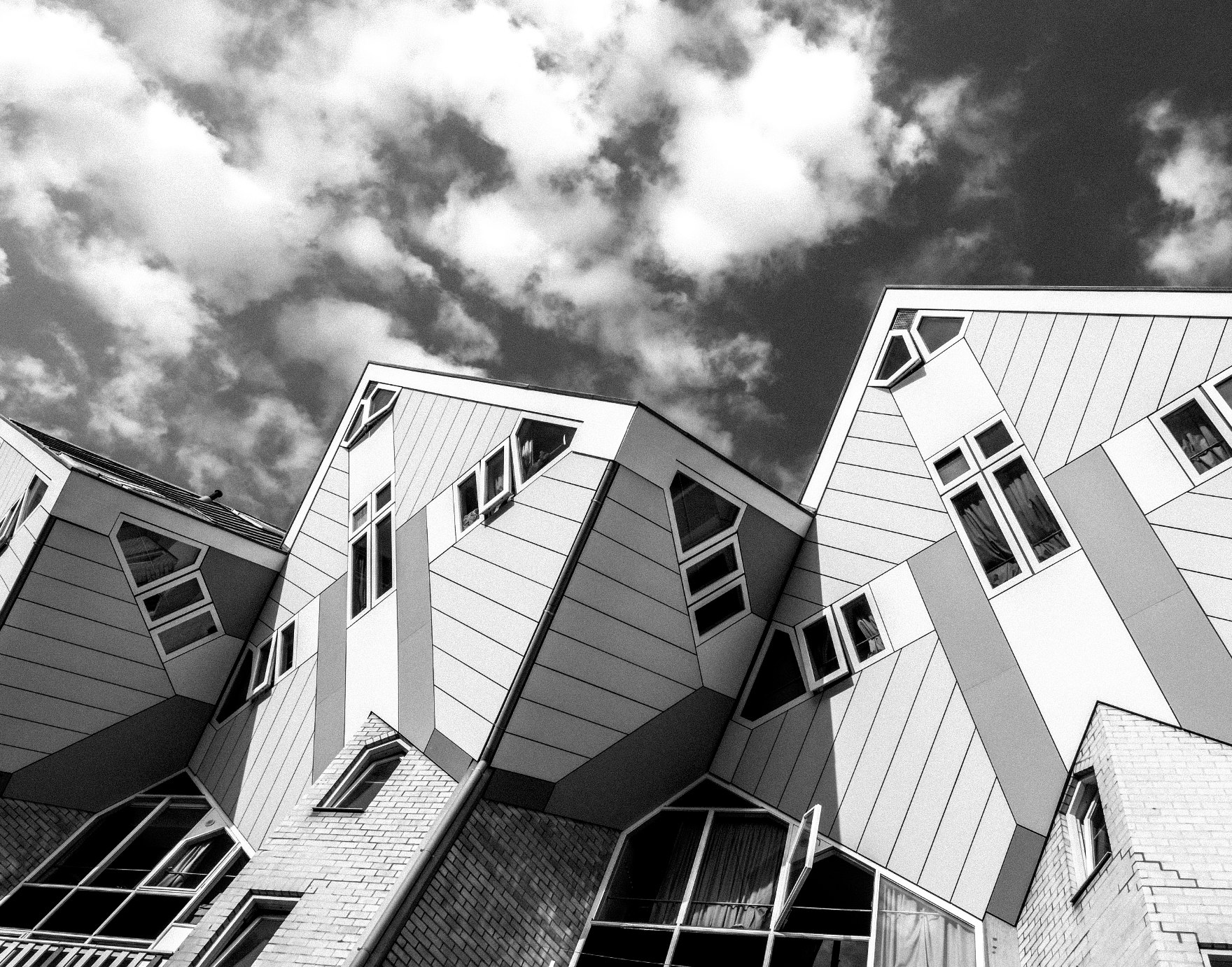 Frietkar huren in Rotterdam Kubus woningen zwart wit